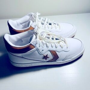 Converse Mens size 7.5